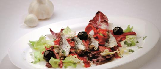 Sardiñas pescadeRías con ensalada morna Sardiñas pescadeRías con ensalada morna